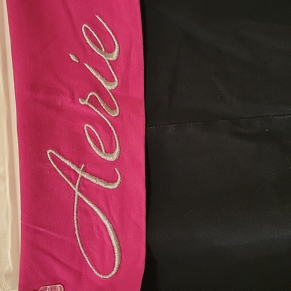 Like New aerie Black Foldover Hot Pink Wide Leg Yoga Pants - Picture 3 of 4